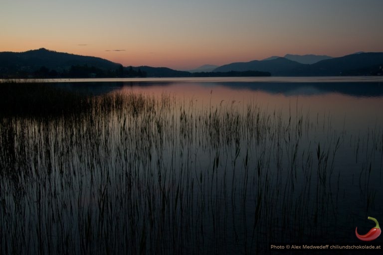 Vor Sonnenaufgang am See
