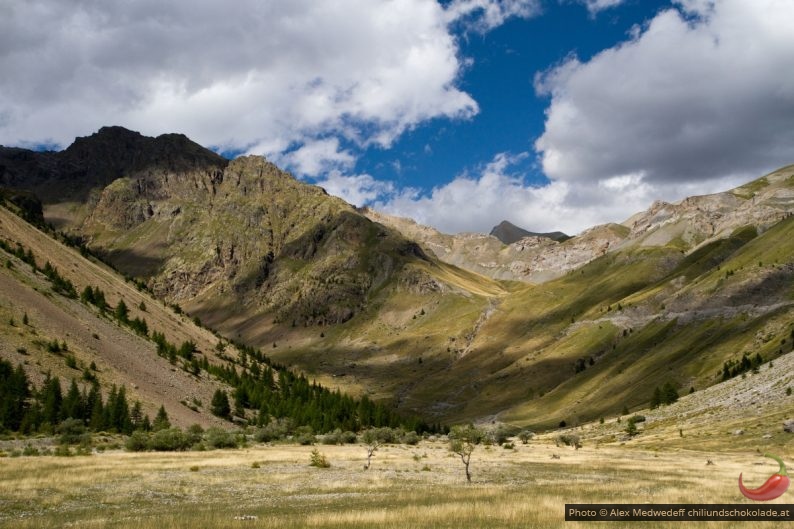 20150817-150230_vue_retour_dans_le_vallon_de_chambran