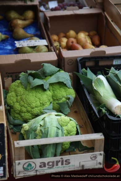 Gemüse und Obst am Bio-Markt in Alba