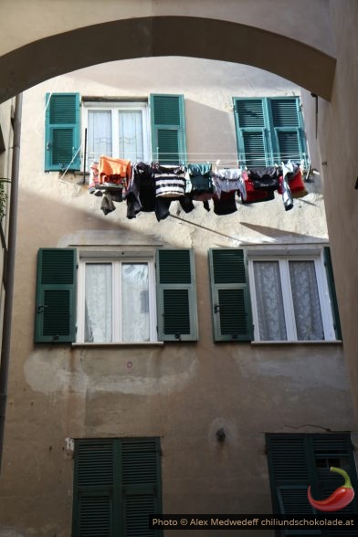 Wäsche trocknet in Savona