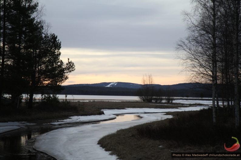 Rivière gelée en bordure du Lac Siljan