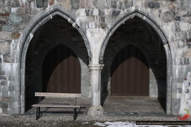 Deux arcs du palais de l'archevêque.