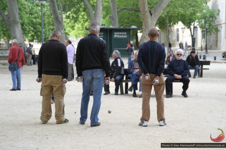 Joueurs de pétanque sur le Quai de la Fontaine