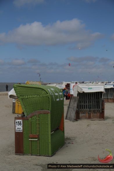 Grüner und andere Strandkörbe in Norddeich