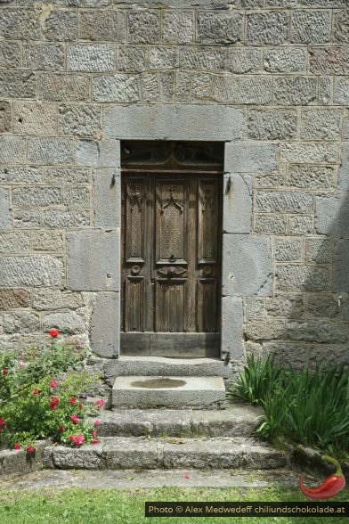 Porte du presbytère de l'église Saint-Voy
