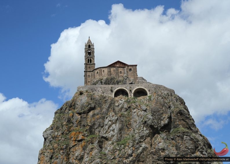 Saint-Michel d'Aiguilhe sur son pition