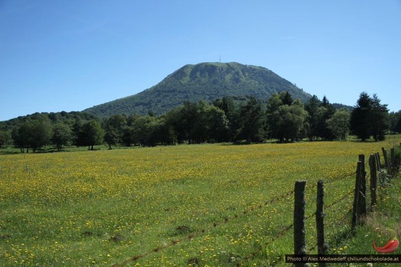 Puy de Dôme vu du sud-ouest