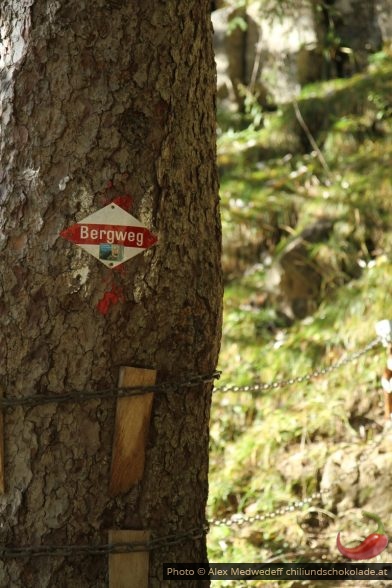 Schild «Bergweg» zum Gasthaus Äscher-Wildkirchli