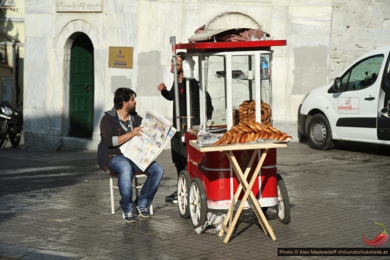 Simit-Verkäufer am Taksim-Platz