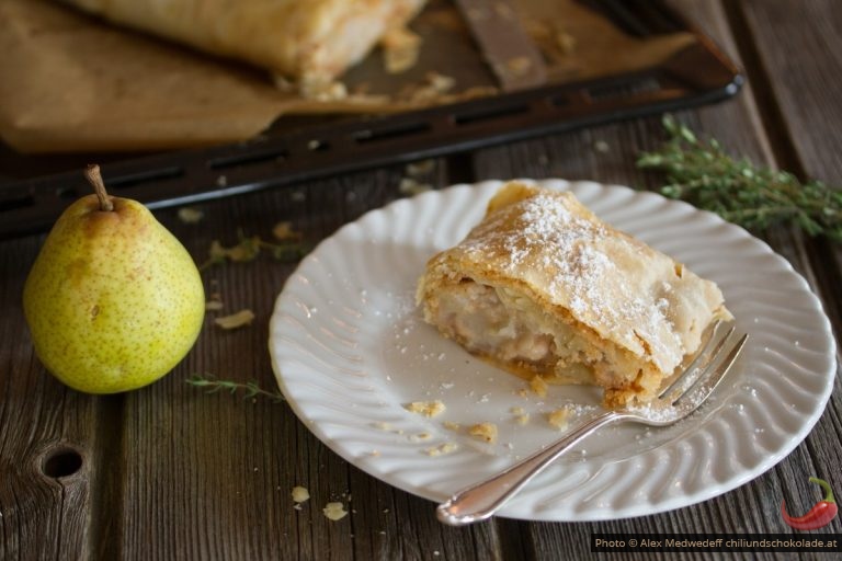 Birnenstrudel mit Thymian