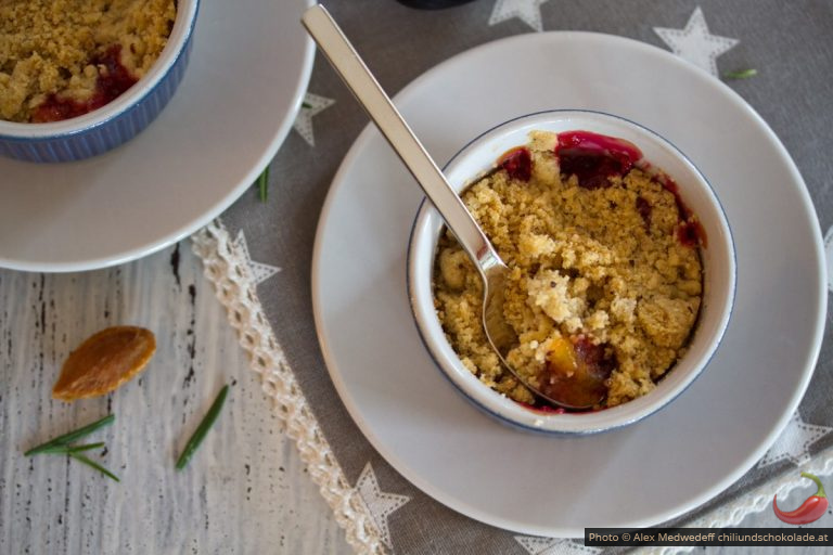 Zwetschgencrumble mit Rosmarin
