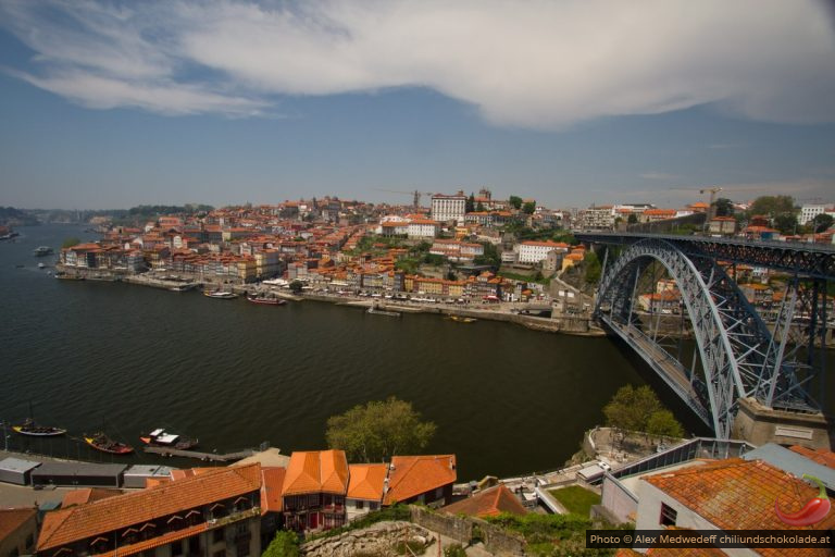 Portwein und Sardinen in Porto