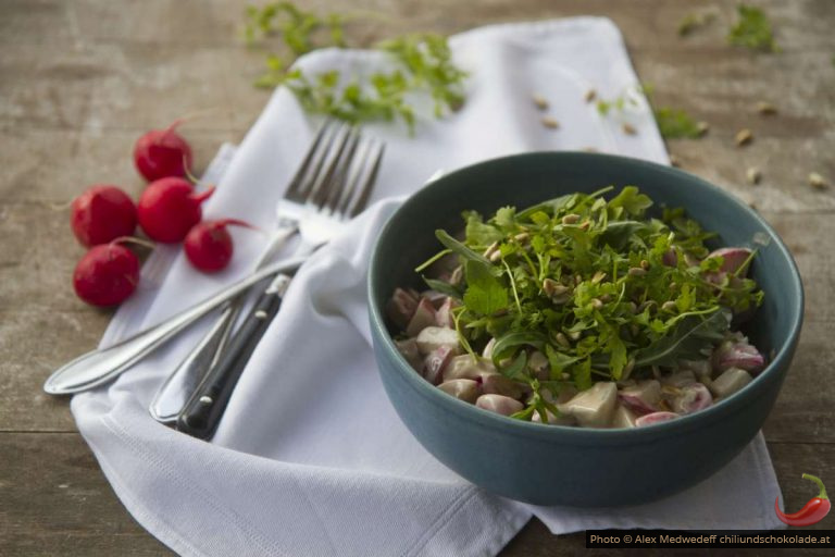 Radieschensalat mit Tahini-Joghurtdressing