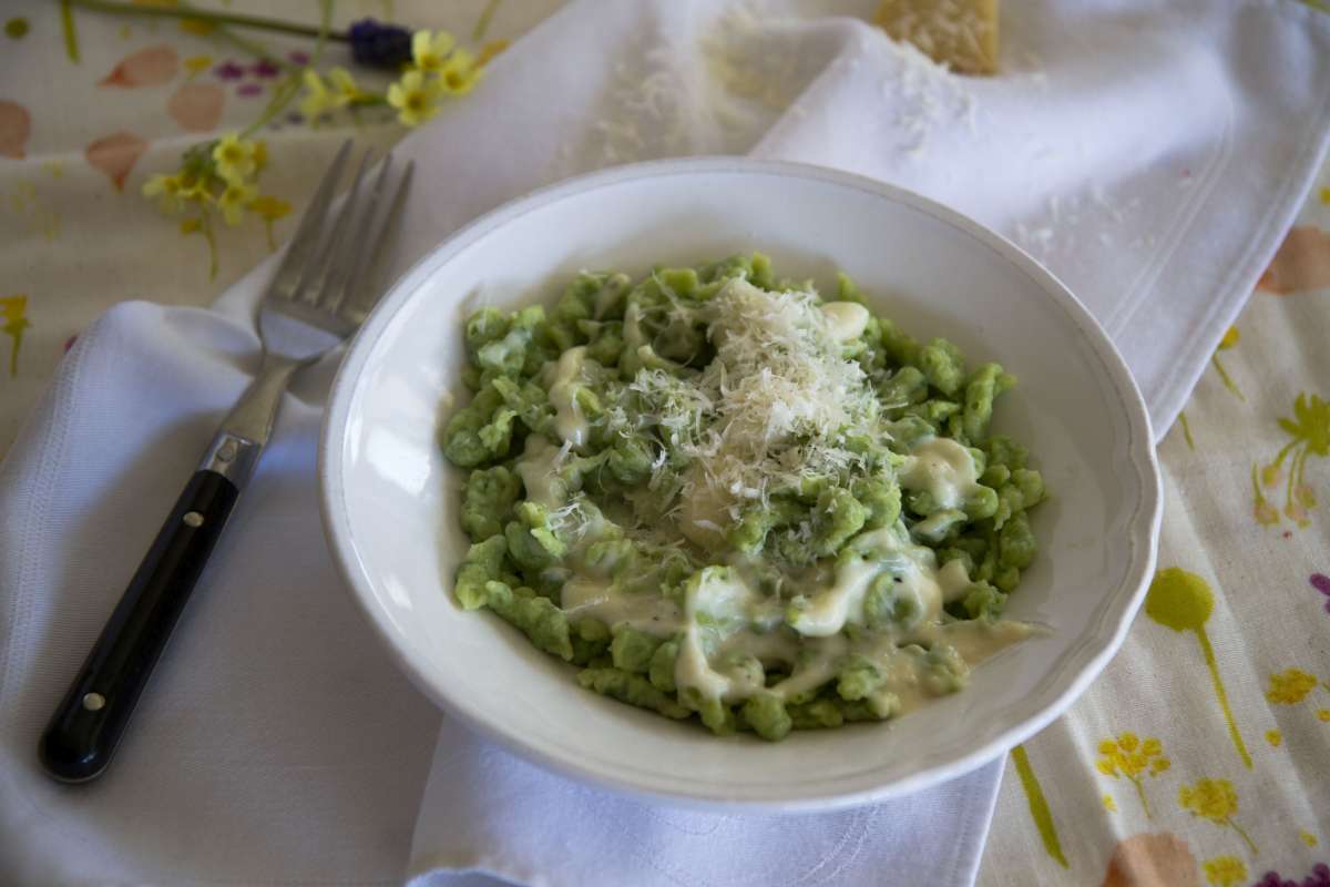 Bärlauchnockerl mit Parmesansauce