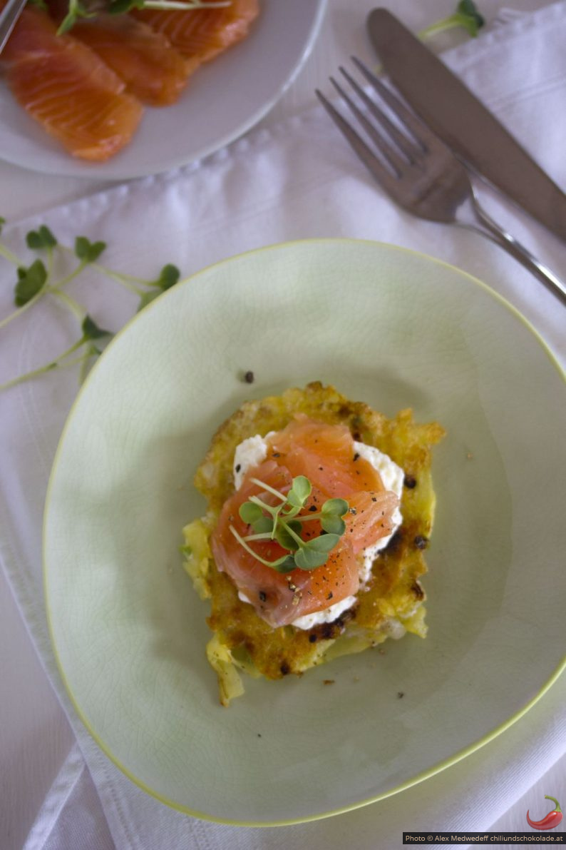 Kartoffelpuffer mit geräucherter Lachsforelle – Chili &amp; Schokoloade