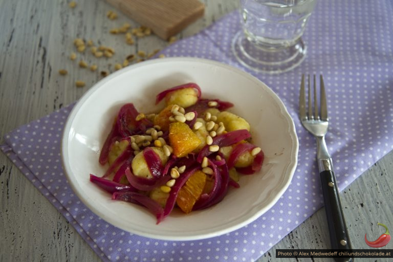 Gnocchi mit Zwiebeln und Orange