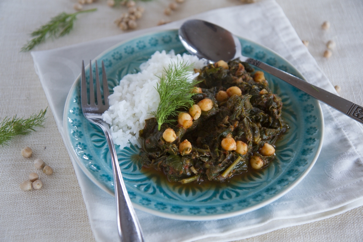 Spinat mit Kichererbsen und Salzzitrone