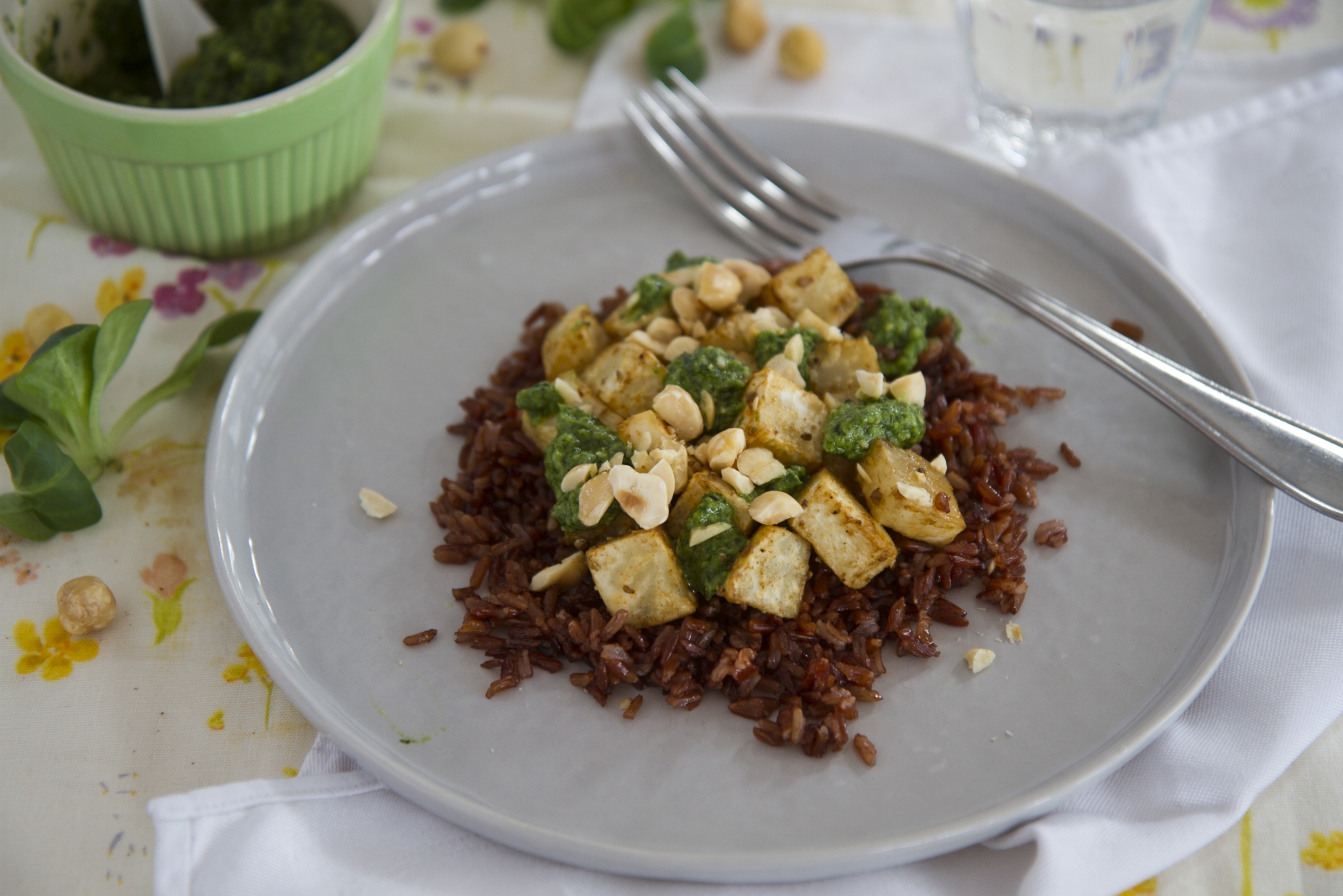Ofensellerie mit Camarguereis und Vogerlsalatpesto