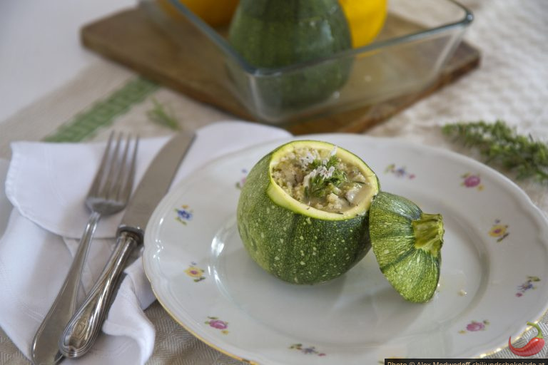 Gefüllte Zucchini