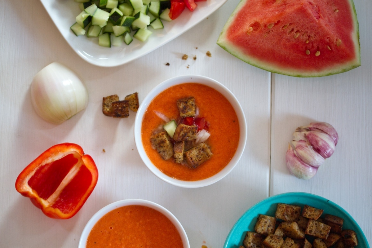 Gazpacho mit Senfcroutons