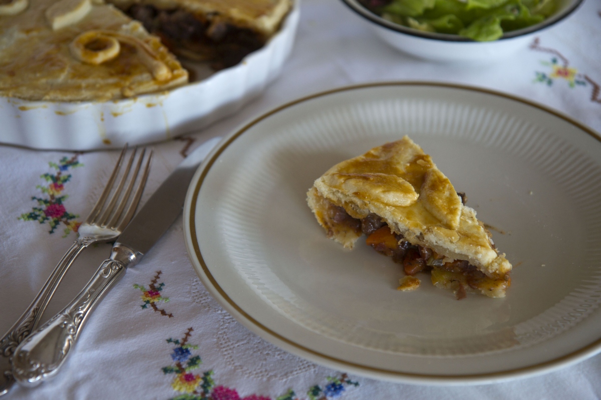 Pie mit Rindfleisch