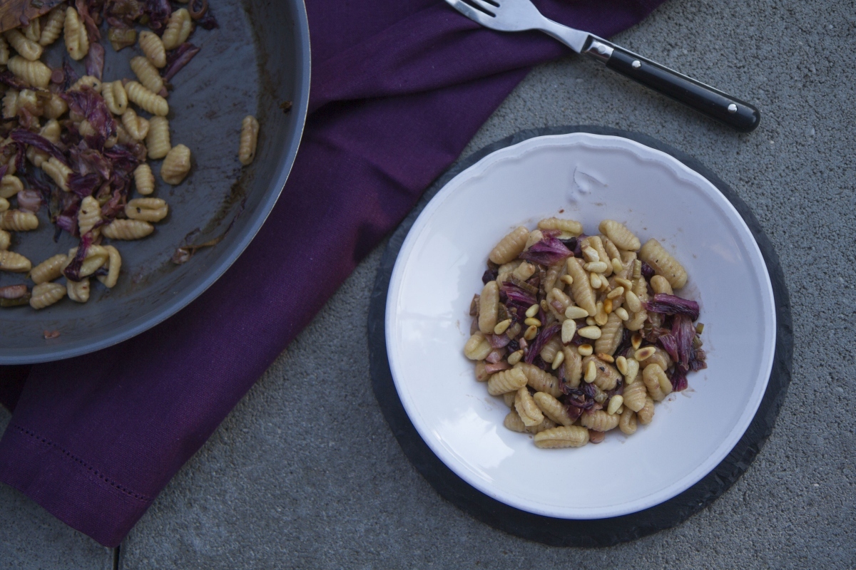 Hartweizenpasta mit Radicchio-Balsamicosauce